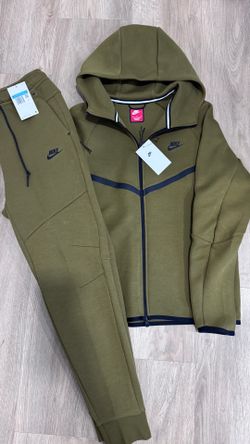 Nike tech Set