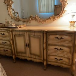 6 Piece French Provincial Bedroom Set