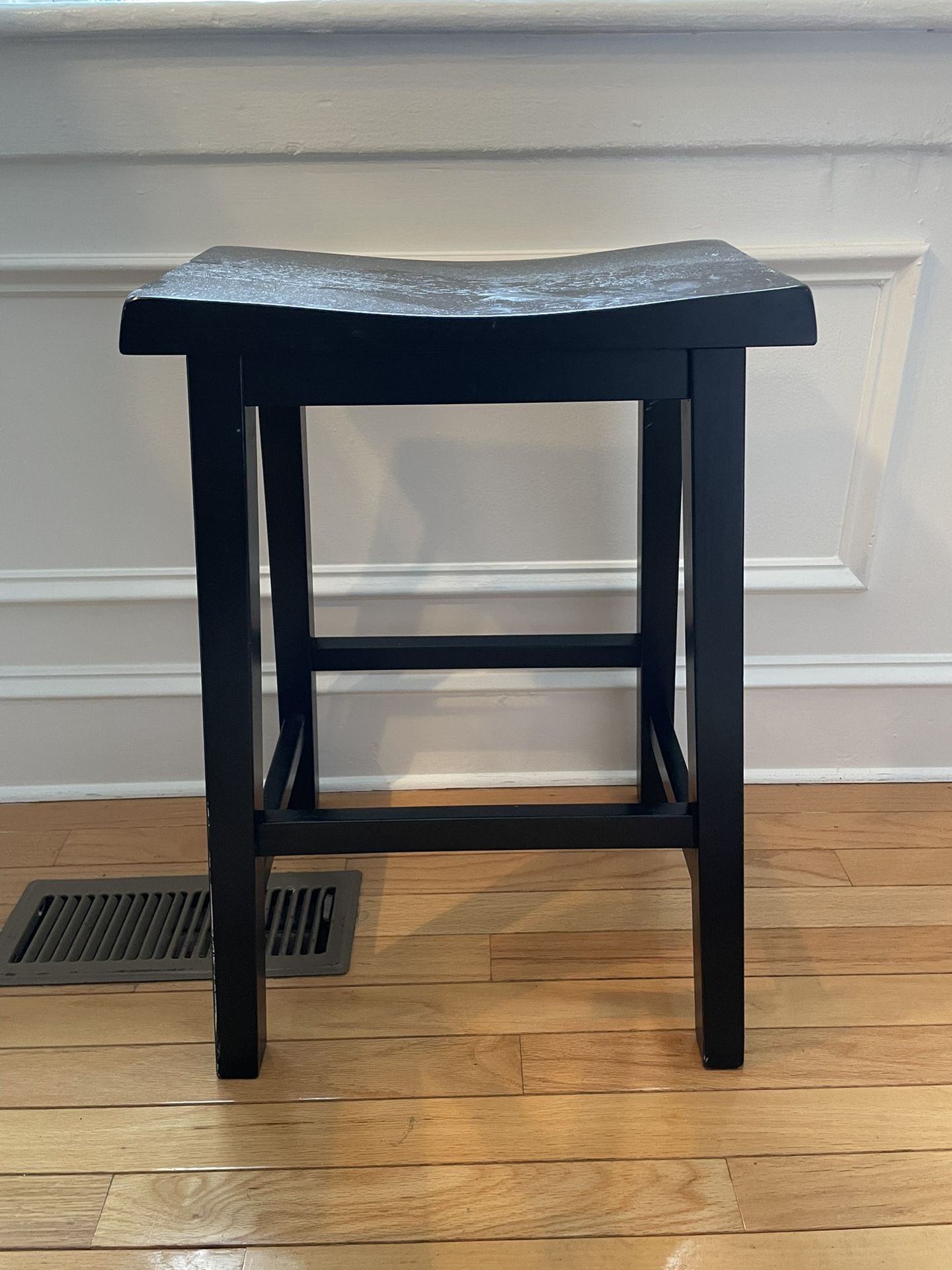 2 Bar Stools counter top