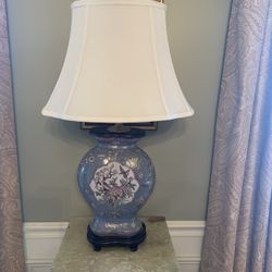 Vintage Chinoiserie Vase Table Lamp