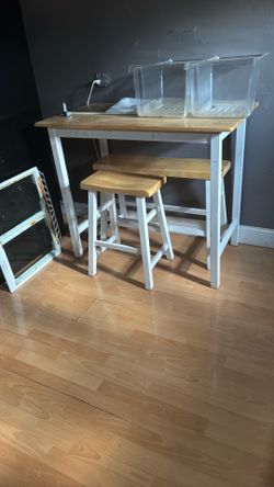 Kitchen table