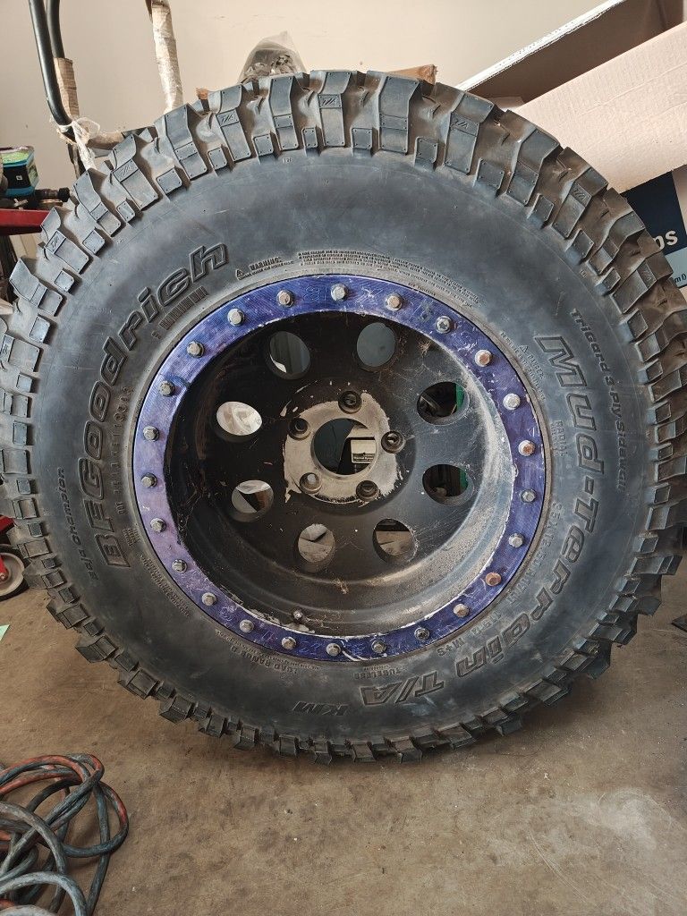 35x12.5 BFG Mud Terrain T/A KM Mounted New