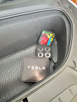 Tesla Lift Jack Pucks model S 3 X  Y
