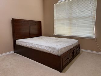 Full size storage bed