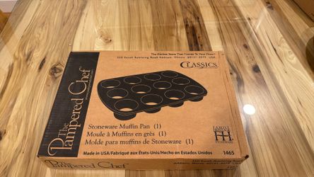 Pampered Chef Stoneware Muffin Pan