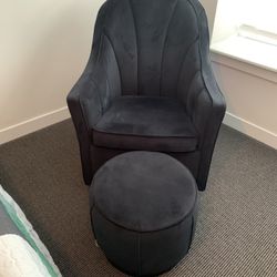 Pottery Barn Kids Swivel Rocking Mother Chair With Ottoman