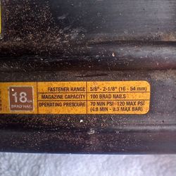 DeWalt DWFP12233 18-Gauge Brad Nailer Kit – Pneumatic – Finish Nailer