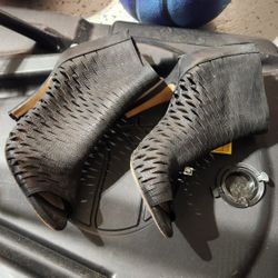 Leather Heels Like New 71 /2