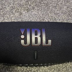 JBL Charge 5