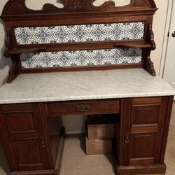 English  Early 1900’s Wash Stand With Marble top and No Broken Tiles