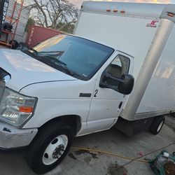 2014 Ford E-450