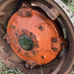 Allis Chalmers WD & WD45 factory spinout wheel center hub and clamps