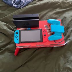 Nintendo Switch 