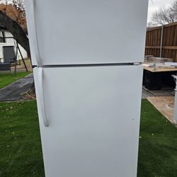 14.5 Cubic Ft Frigidaire Refrigerator