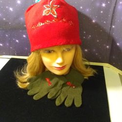 Girl & Teen Sz. Fleece Beanie Red & Knit Green Gloves  Red Decor Set 