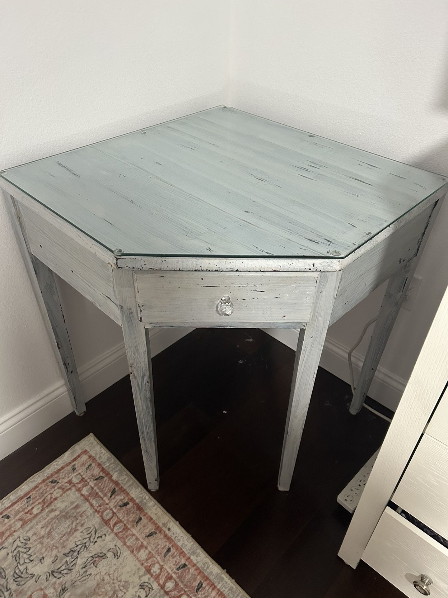 Glass Top Corner Desk/Table
