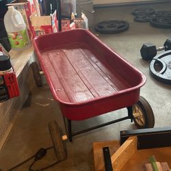 Classic Red Wagon Radio Flyer