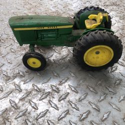 Antique Metal Toy John Deere Tractor 