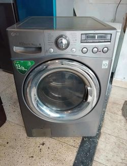 LG 13/8kg Front Load Washer & Dryer Combo  Excellent Condition