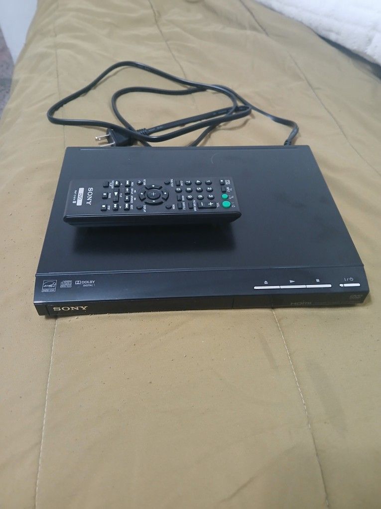  SONY CD/ DVD PLAYER #SR510H. with REMOTE, HARDLY USED, NICE CONDITION INSIDE