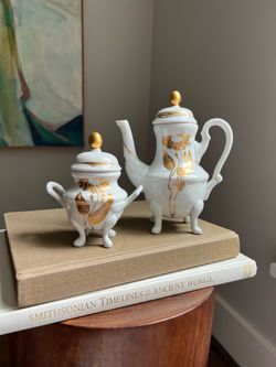 Hand Painted Porcelain Teapot & Sugar Bowl Set ( firm on price )