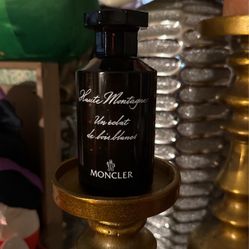 Moncler  Haute Montagne