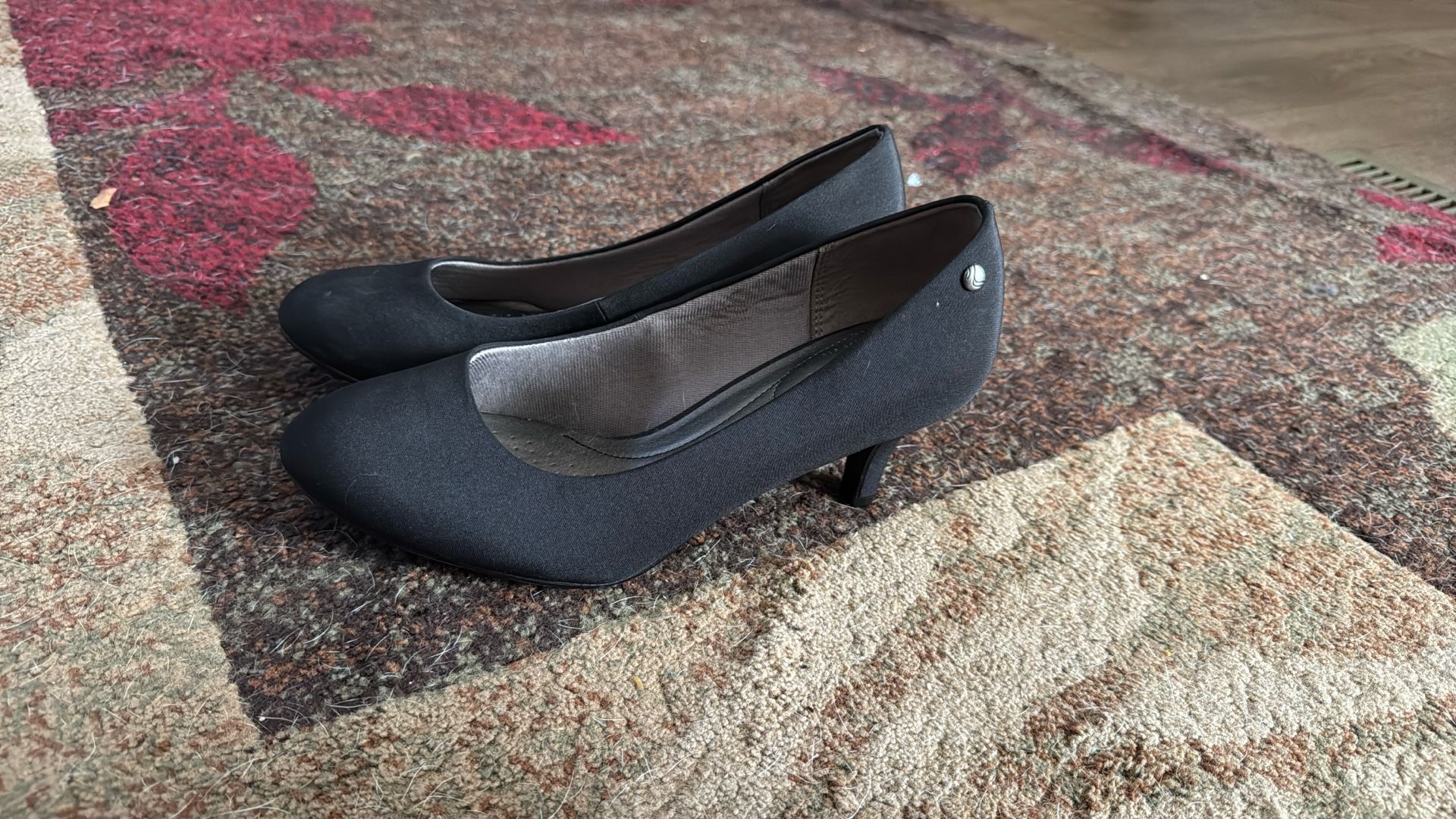 Women’s Size 8w Low Heel