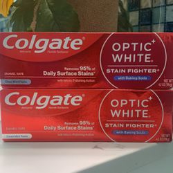 COLGATE  OPTIC WHITE TOOTHPASTE 