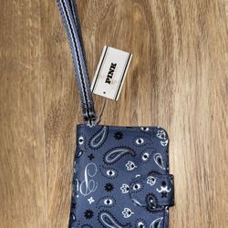 Pink (VS) Wallet Blue Paisley 