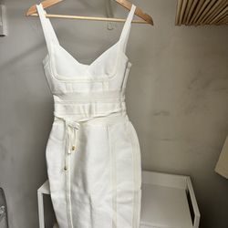 White dress Size XS