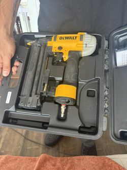 18g Dewalt Nail Gun