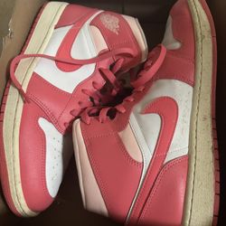 WMNS AIR JORDAN 1 Mid