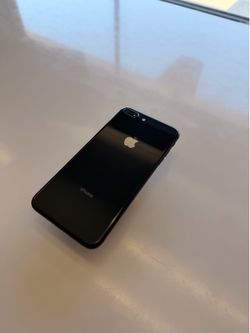 iPhone 8 PLUS 64GB UNLOCKED