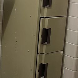 Free Locker Curb Pick Up 