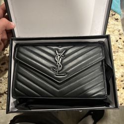 Saint Laurent Monogram Woman’s Wallet