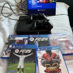 PS4 SLIM BUNDLE, TWO CONTROLLERS, GAMES (FIFA/FC)