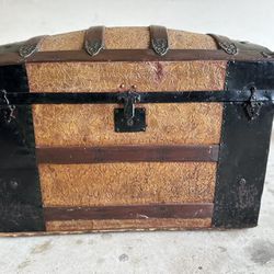 Cool Harry Potter Looking Chest