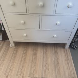 Pottery Barn Kids - Kendall Nursery  Dresser Simple White