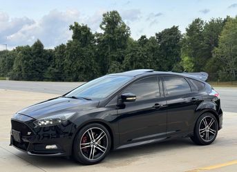 2018 Ford Focus ST