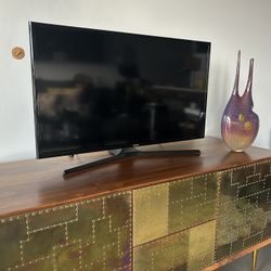 Samsung 40” Screen Smart LED TV