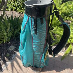 Austads Golf Bag With Individual Club Dividers  And shoulder strap