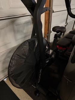 Rogue Echo Bike 3.0 Stationary Bike Fan & Mat
