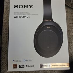 Sony WH1000XM3 Noise Cancelling Headphones, Wireless Bluetooth Over the Ear Headset – Black (2018 Version)