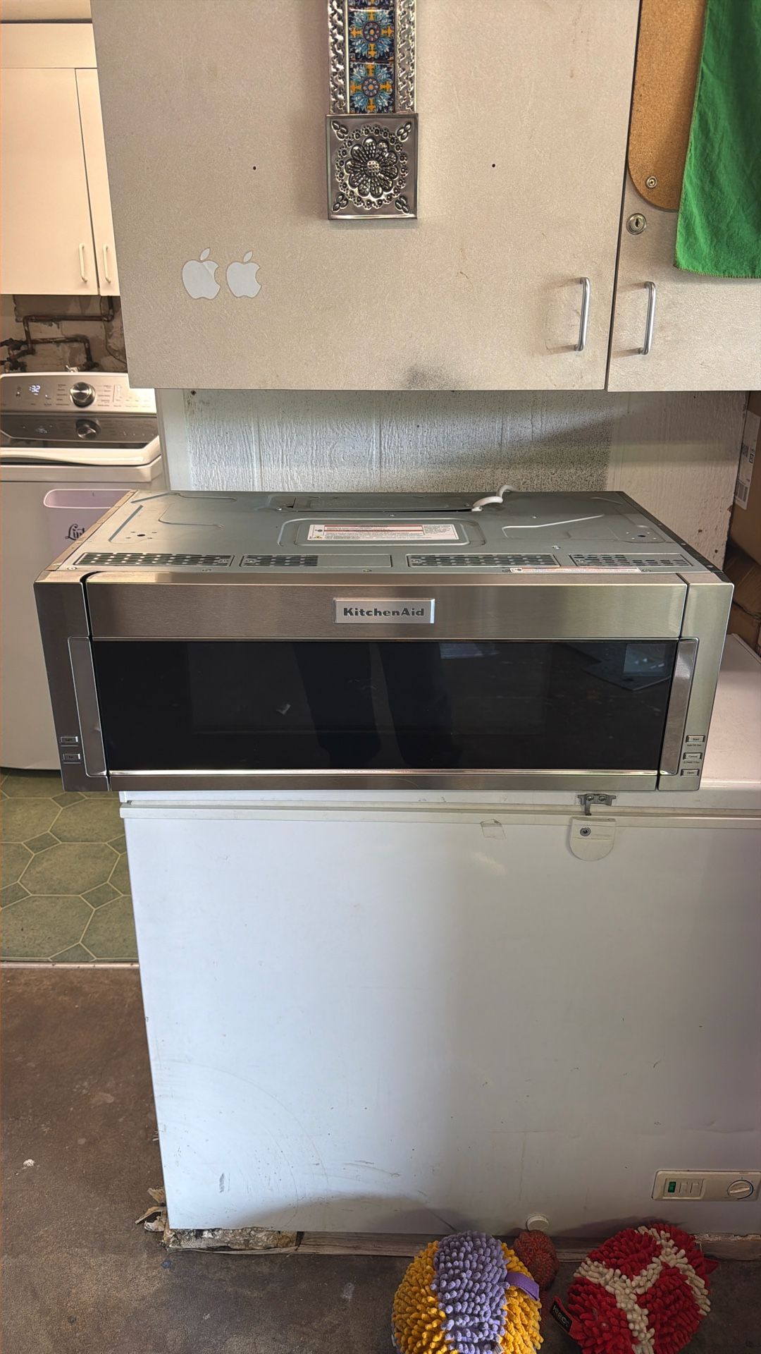 USED KitchenAid - 1.1 Cu. Ft. Low Profile Over-the-Range Smart Microwave $200 OBO