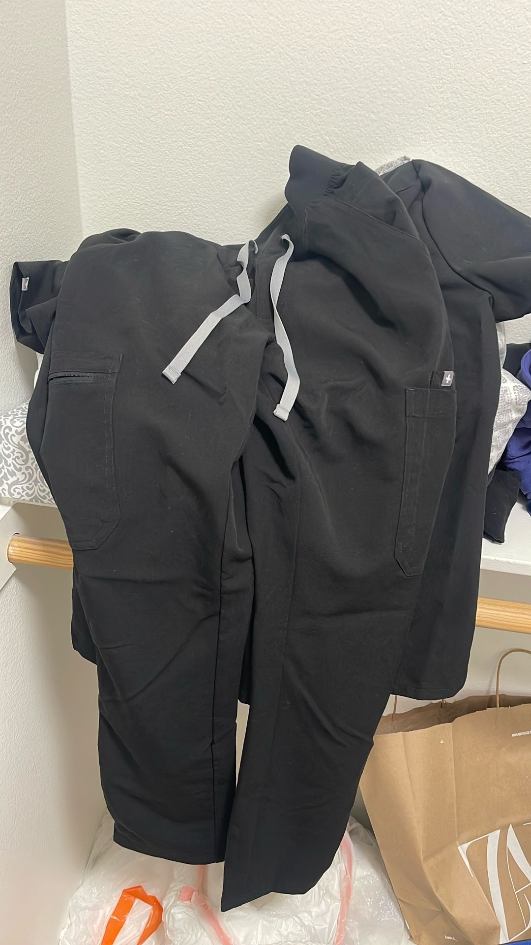 Skinny Straight Figs Scrub Pants 
