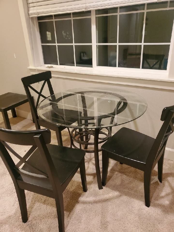 Glass Breakfast Table with 3 chairs