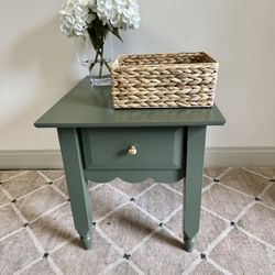 Charming Green Scalloped Side Table