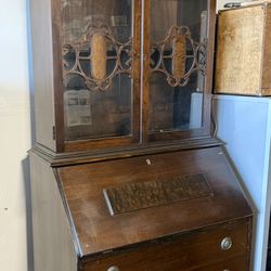 Rockford Furniture Co. Early 1900s Secretary Desk