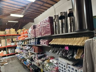 Home Decorations, Pillows, Kitchen staff,shopping Carts And Etc