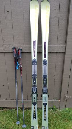 Skiis and poles